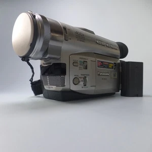 Panasonic NV-DS15 Handheld MiniDV Cassette Camcorder Silver Tested - Picture 1 of 9