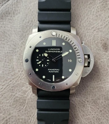 Panerai Luminor Submersible Men's Black Watch - PAM00305, 47mm, 4 straps, 3 Day! - Image 1 of 4