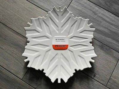 LE CREUSET WHITE STONEWARE SNOWFLAKE PLATTER, 12" X 11", NIB - Image 1 of 3