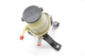 2007-2014 Toyota Fj Cruiser Power Steering Pump with Cap and Bracket - Picture 1 of 12