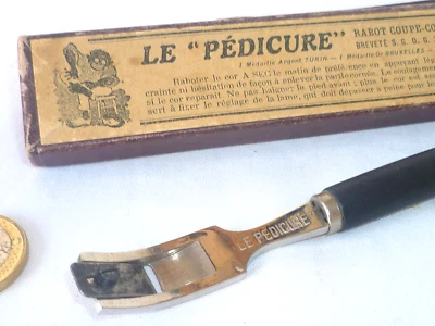 ANCIEN RABOT COUPE CORS ET DURILLONS LE PEDICURE - Photo 1/4