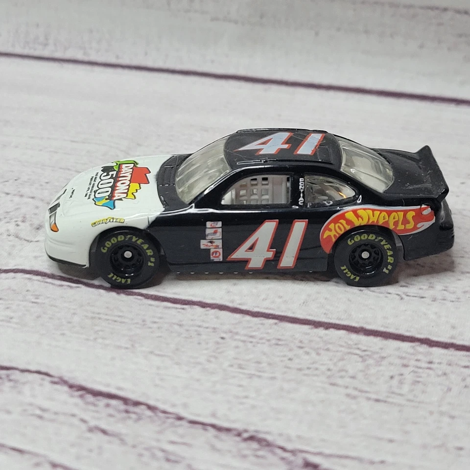 Pontiac Grand Prix #41 1996 Hot Wheels Daytona 500 fundido a presión escala 1/64 Foto 1 de 4