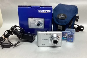 Olympus X-36 12MP Digital Camera Silver W/ Case, SD Cards & Charger - Foto 1 di 11