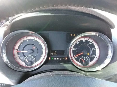 Used Speedometer Gauge fits: 2017 Dodge Caravan cluster 120 MPH w/o vehicle info - Imagem 1 de 4