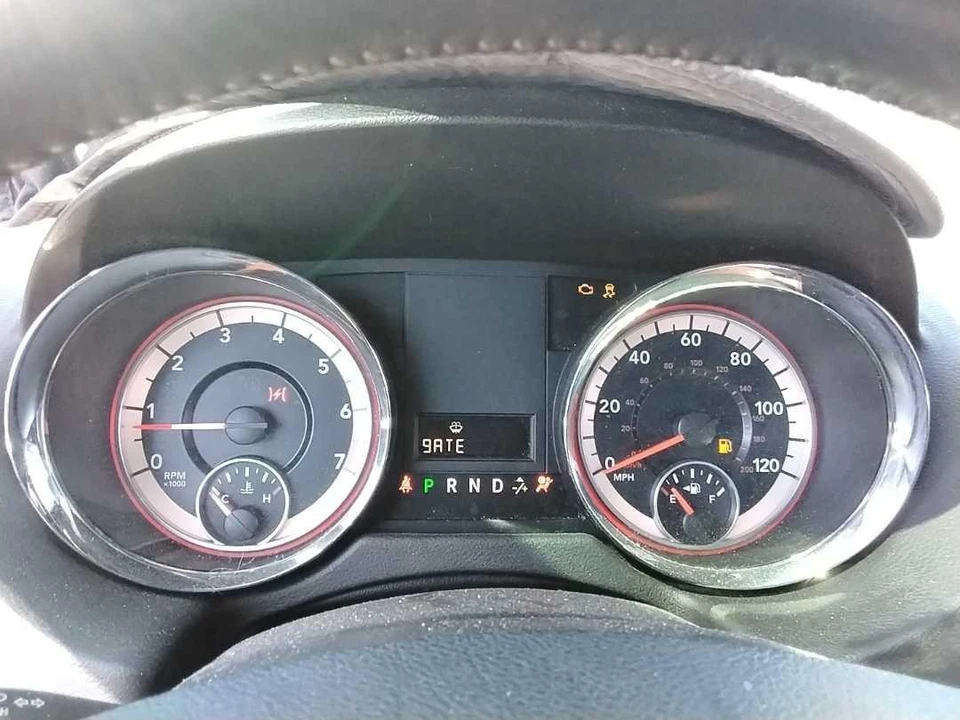 Used Speedometer Gauge fits: 2017 Dodge Caravan cluster 120 MPH w/o vehicle info Foto 1 de 4