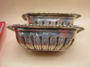 Coppia saliera stile georgiano Chester 1902 argento sterling interno dorato - Foto 1 di 5