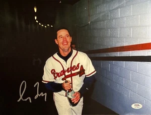 Greg Maddux Signed 11x14 Atlanta Braves Photo PSA AP18898 - Picture 1 of 2
