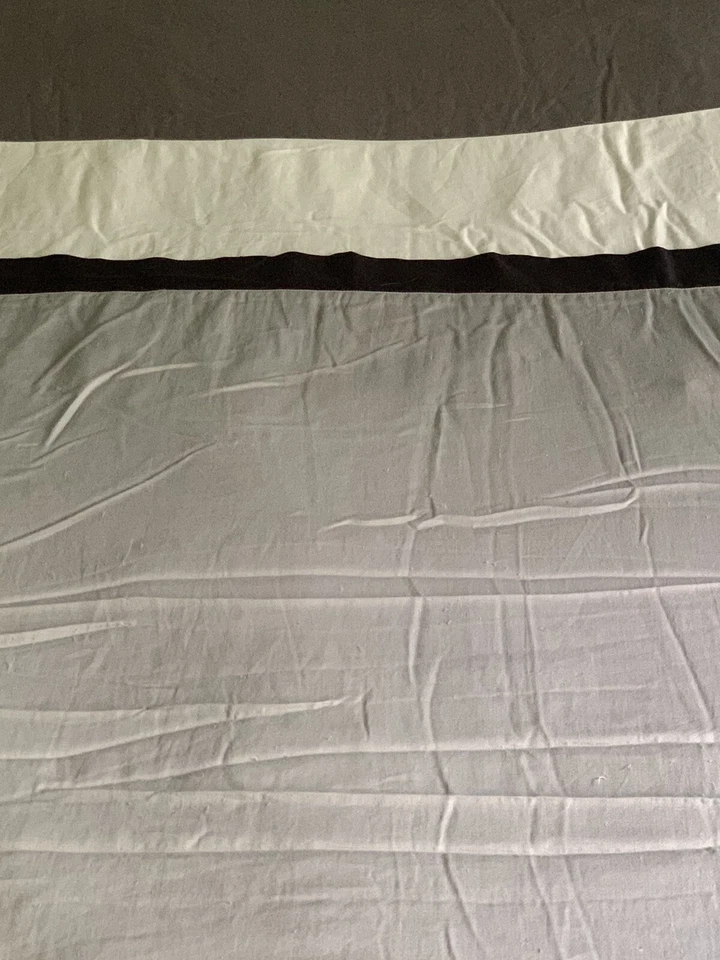 Simply Vera Vera Wang Bedspread Queen Comforter Striped Black/Gray/ White 92x98 - Image 1 of 4