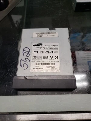 SAMSUNG FLASH MEMORY CARD DRIVE  P/N FMD8410NDL1  FREE SHIP - Image 1 of 4
