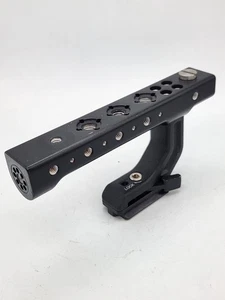 Camer Top Handle Large With Larger Than Normal Locking Coldshoe - Picture 1 of 3