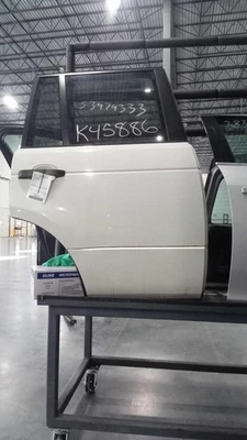 Used Rear Right Door Assembly Rear Side fits: 2006 Land rover Range rover Rear R - Image 1 of 4