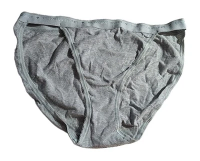 Calcinha Victoria's Secret Rio cinza tamanho M - Imagem 1 de 4