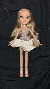 Bratz Girlfriendz Nite Out Yasmin Doll - Picture 1 of 9