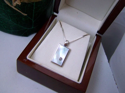 925 STERLING SILVER MOTHER OF PEARL DIAMOND PENDANT 16" 18" 46CM CHAIN NECKLACE - Image 1 of 4