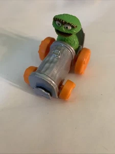 1981 Sesame Street Die Cast Oscar The Grouch Trash Car Vehicle Hasbro Muppets - Picture 1 of 9