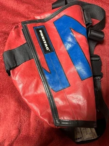 Borsa a tracolla Friday F31 Knight Rider Messenger rossa 28x38x33 cm usata buona - Foto 1 di 8