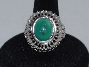 10k White Gold Ring With A Turquoise Gemstone And A Beautiful Design (Size 6.5)