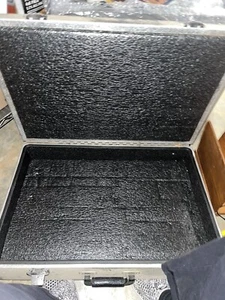 Silver Foam Padded Hard Case Camera Video Lens Aluminum Vintage 24x16x6 - Picture 1 of 7