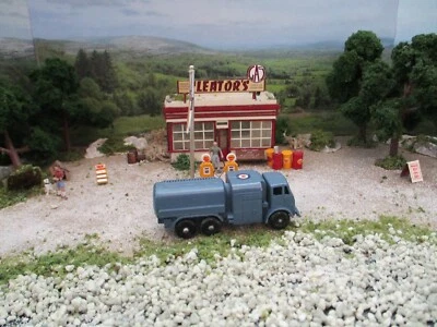 Vintage MATCHBOX LESNEY NO.73A RAF  10 TON PRESSURE REFUELLER. RESTORED CODE 3 - Image 1 of 4