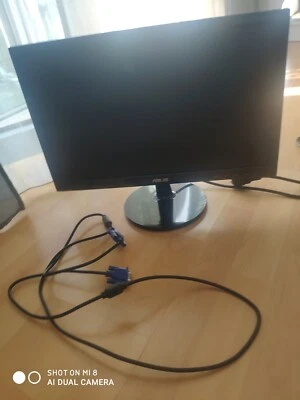 Asus VS197DE 47 cm (18,5 Zoll) LED-Monitor 1366x768 TN 200cd/m² 600:1 5 ms VGA - Bild 1 von 2