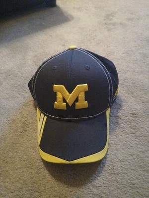 Michigan Wolverines hat cap Stretch Fit Adidas Climalite Vintage NCAA size L/XL! - Image 1 of 4