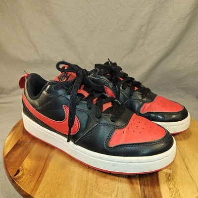 Nike Court Borough Zapatos Niños Talla 4.5Y Rojo Negro Criado Tenis de Baloncesto  Foto 1 de 4
