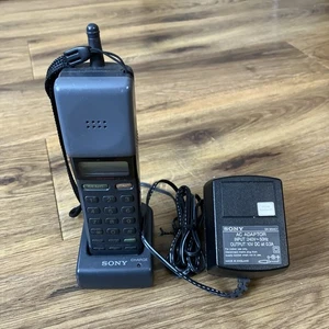 Sony CM H333 Vintage Mars Bar Phone With Charger Manual 2 Batteries - Picture 1 of 9