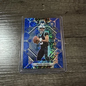 2023 Panini Mosaic Rookies Blue Sparkle Prizm 37/96 Bryce Young #290 Rookie Card - Bild 1 von 8