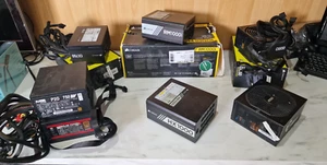 7 X defekte Netzteile. Einige neu + verpackt, alles defekt. Corsair RM1000i HX1000, MSI - Bild 1 von 8