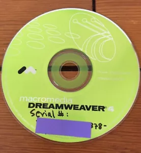 2000 Macromedia Dreamweaver 4 HTML Web Page w Serial Number Mac Software CD - Picture 1 of 3
