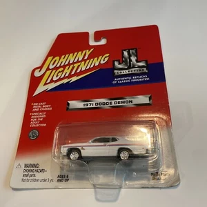 Johnny Lightning JL Collection 1971 Dodge Demon Scale 1/64 White New - Picture 1 of 3