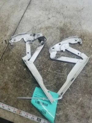 Par de bisagras de capó izquierda derecha Dodge Grand Caravan Chrysler Town & Country 2008-2019 Foto 1 de 4