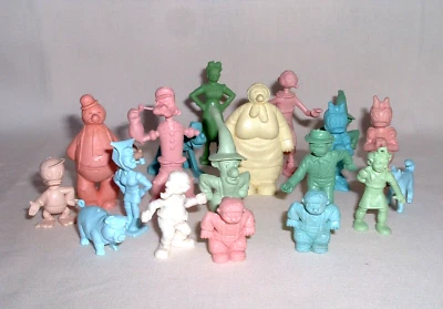 ЛОТ ИЗ 18 ВИНТАЖНЫХ ФИГУРОК MARX: LI'L ABNER, POPEYE, DAGWOOD, BARNEY GOOGLE, DUCK - Изображение 1 из 4