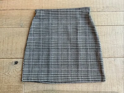 H&M Stretchy Bodycon Checked Mini Skirt Size XS - Image 1 of 2