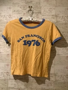 Camiseta Pull & Bear Amarillo Gráfico Talla S Excelente Estado - Imagen 1 de 3