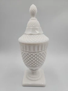 Vintage Westmoreland Schuhnagel Apotheker Glas Bonboniere weiß Milchglas Fuß EUC - Bild 1 von 4