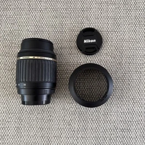 TAMRON LD Di II 55-200mm f/4-5.6 Auto Focus Lens Caps & Lens Hood for Nikon AF - Picture 1 of 4