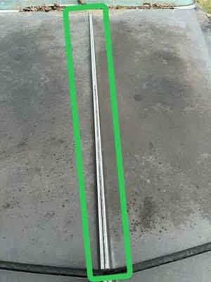 1962 Chrysler Imperial Crown Sedan Hood Emblem / Trim / Spear Foto 1 de 4