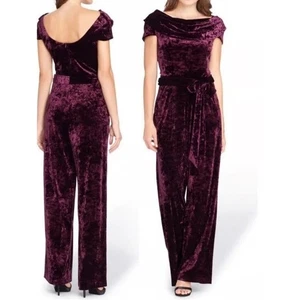 Arthur Tahari Deep Purple Crushed Velvet Schulterfrei Jumpsuit Gr. 6 - Bild 1 von 14