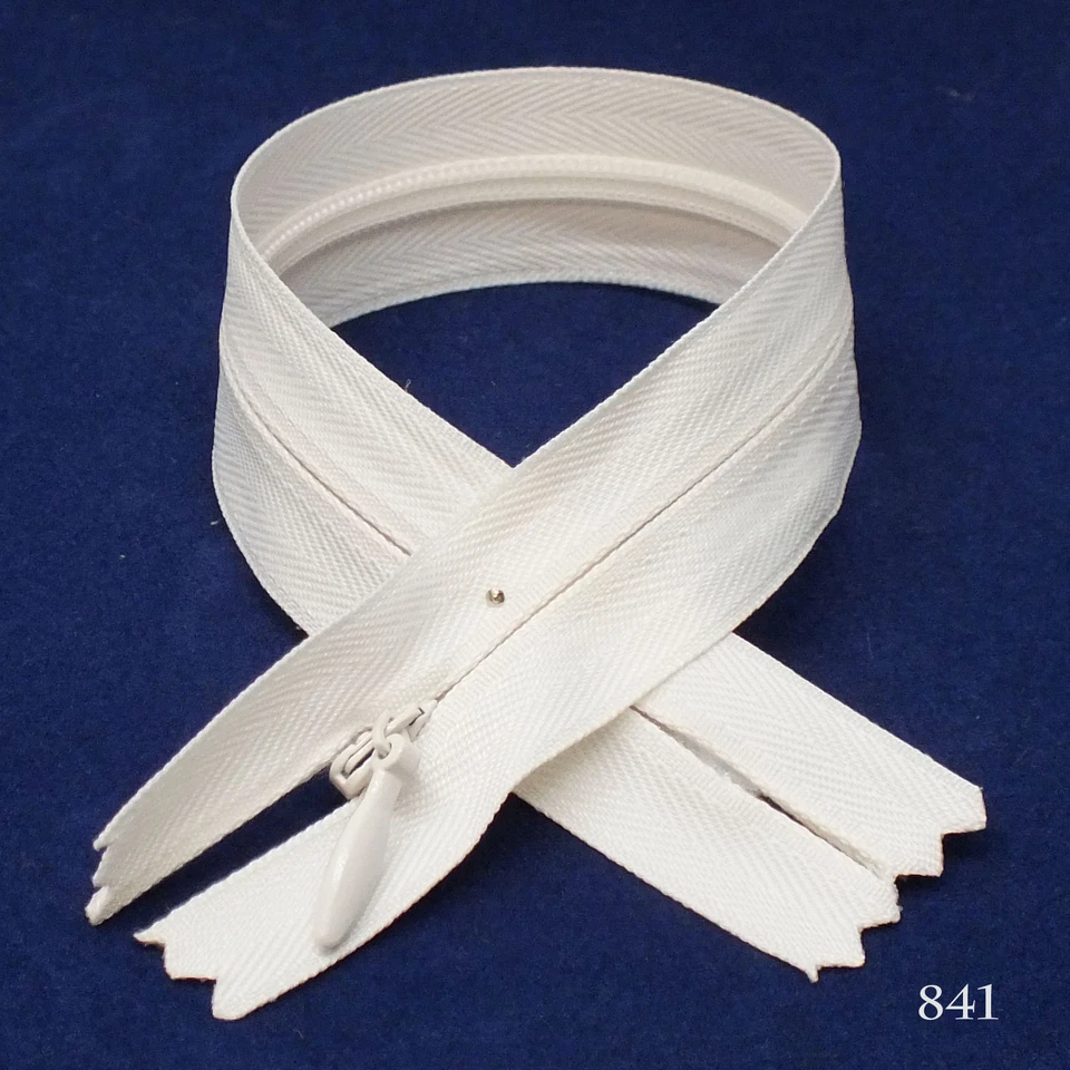 100 pcs Quality BKC Invisible Conceal Zipper Open Top Close Bottom 9" Ivory 841 - Image 1 of 1