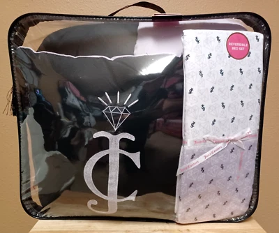 Juego de edredón reversible Juicy Couture lavanda/negro doble 6 piezas con hojas monograma Foto 1 de 4