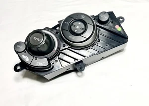 79600SMGE4 Honda Civic MK8 (05-11) Genuine Air Conditioning Control Panel - Picture 1 of 3