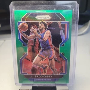 2021-22 Panini Prizm Basket Detroit Pistons Saddiq Bey Green Prizm - Foto 1 di 2
