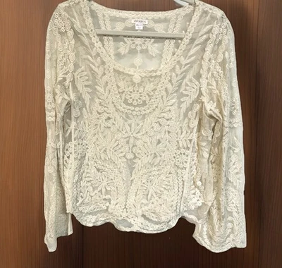 Xhilaration Misses L/XL Top Marfil Crochet Malla Pullover Dobladillo Festoneado Boho Foto 1 de 4