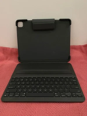 Logitech Slim Folio Pro Keyboard Case Model YR0070 Ipad Pro 12.9 - Image 1 of 3