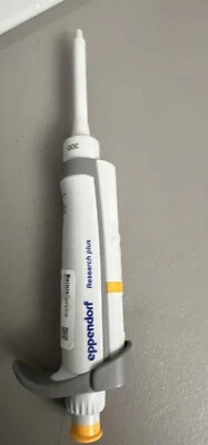 NICE Eppendorf Research Plus 300 Pipette 30-300µL Pipetman Pipettor- CALIBRATED - Image 1 of 4