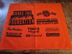 Medicine Hat Tigers 2015 WHL PLAYOFFS crying towel SHAKE THE FOUNDATION