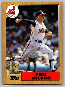 2001 TOPPS ARCHIVES BASEBALL 399 PHIL NIEKRO INDIANS - Picture 1 of 2
