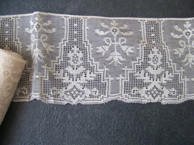 ANCIENNE LARGE  DENTELLE FINE  ECRUE JOLIS MOTIFS 10,3 cm x 290 cm-  - D 9 - Photo 1/2