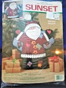 Sunset "Santa Patchwork Pillow" Felt Kit Size 13" Tall - Picture 1 of 2